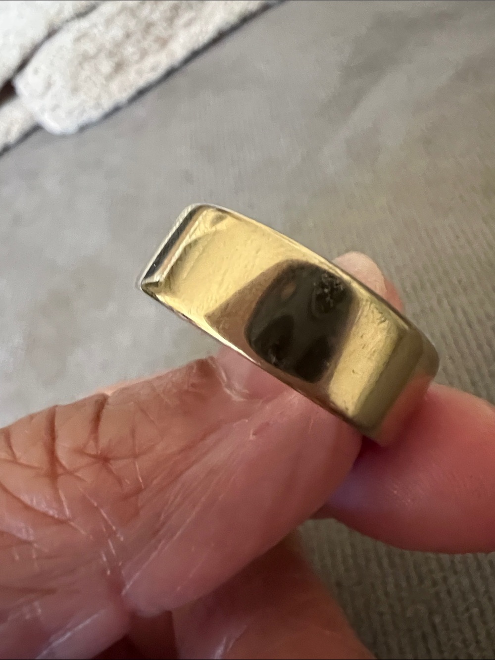 Oura Ring size 9 - Picture 3 of 5